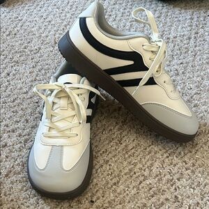 Stylish Cream and Black Women's Sneakers